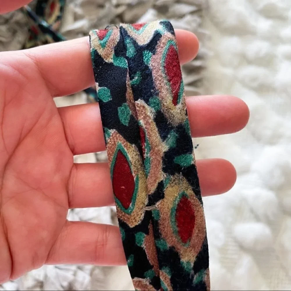 ✨Vintage Dior Red and Blue Print Standard Tie